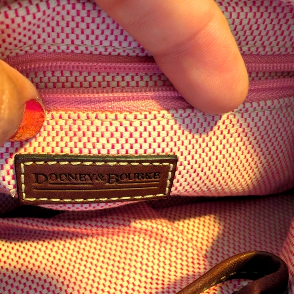 BRAND NEW Vintage Dooney & Bourke Handbag 👜 - Picture 5 of 9